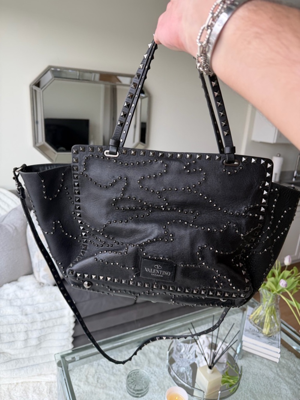 Limited Edition Valentino Rockstud Tote - Picture 4 of 9